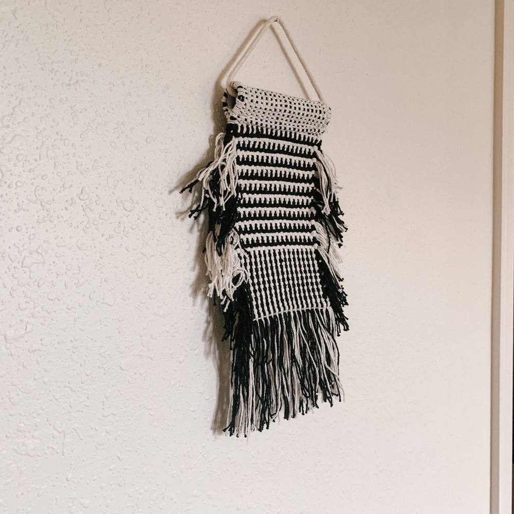 Mini wall hanging - Picture 2 of 3